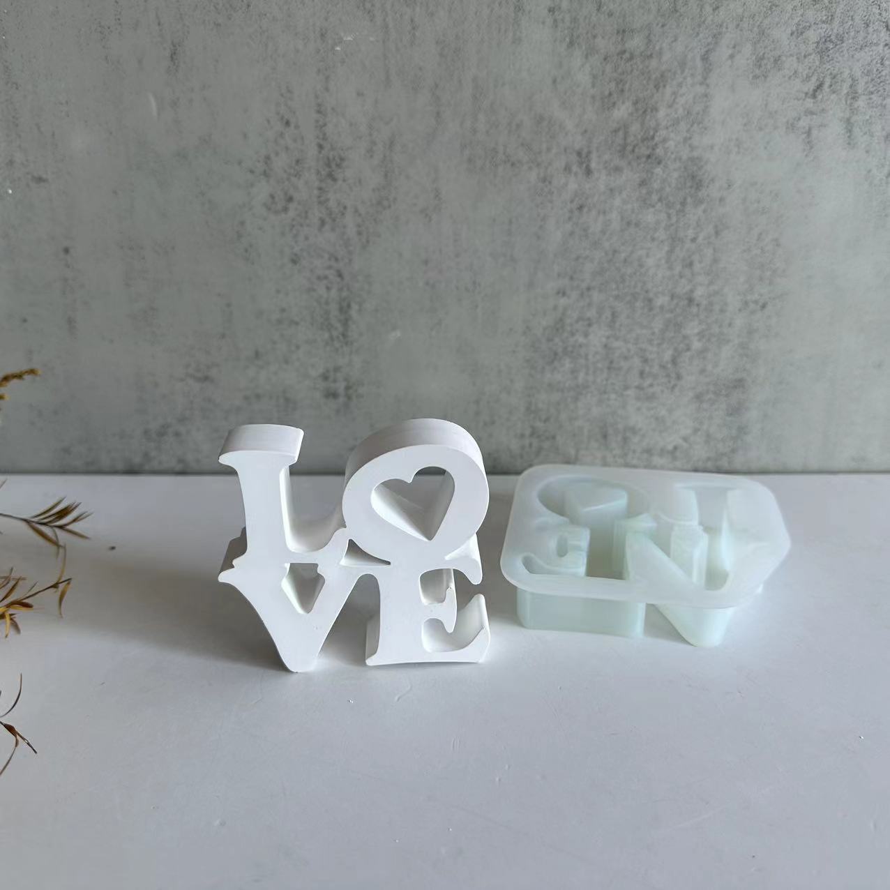Forma silikonowa LOVE do żywic – Resin Art Alphabet recenzja i cena